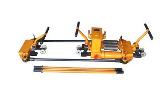 點擊查看詳細(xì)信息<br>標(biāo)題：YTF-400Ⅱ型液壓軌縫調(diào)整器 閱讀次數(shù)：1925